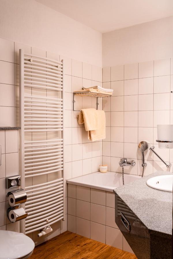 Hotel Blauer Engel Aue  Exteriör bild